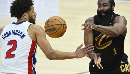 开云官方-媒体人：骑士真能压制活塞 CC见到持球大核祖师爷哈登腿都吓软了