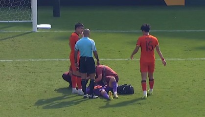 kaiyun网站-虚惊一场！李昊受伤倒地，队医入场治疗，对手爆射击中横梁