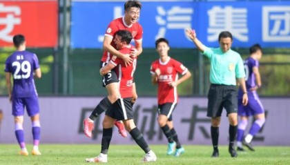 kaiyun体育app-胡睿宝告别蓉城：“雄起“响彻中超 两年半终生难忘