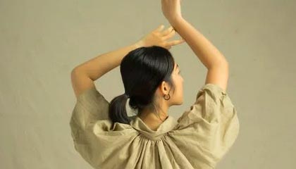 女友大方回应恋情:我很开心,我很爱亚马尔